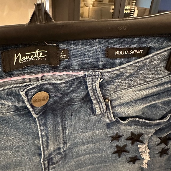 Nanette Lepore Nolita Skinny Embroidered Star Jeans NWOT - Picture 3 of 5